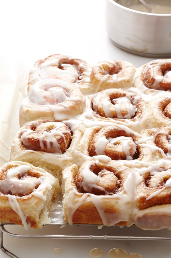 easter cinnamon rolls